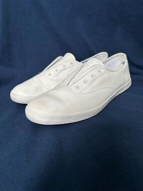 Keds Chillax Leather Slip-on’s